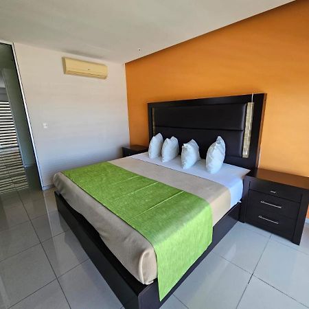 Suites Eugenia Deluxe Coatzacoalcos Exterior foto