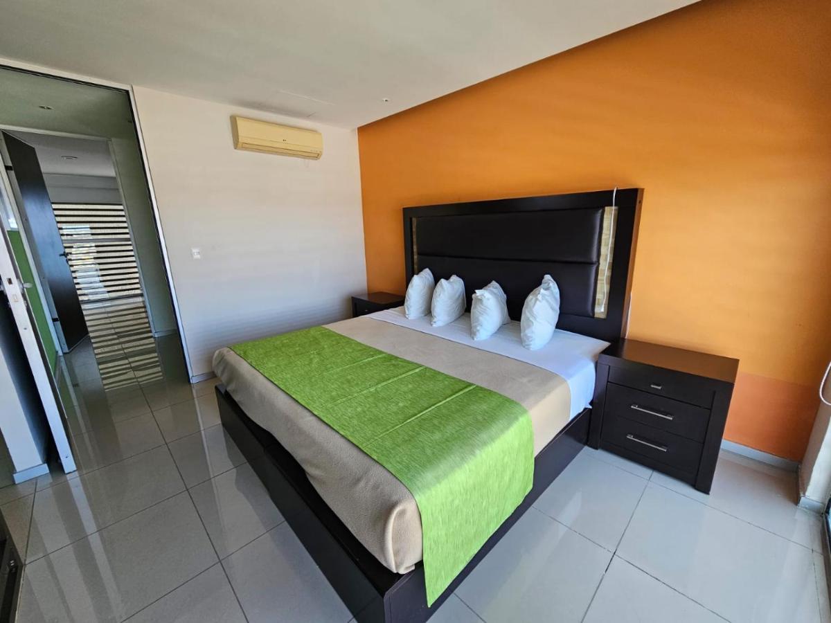 Suites Eugenia Deluxe Coatzacoalcos Exterior foto